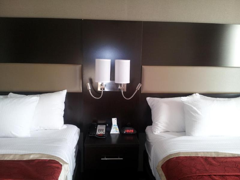 Howard Johnson By Wyndham Jamaica Ny Near Airtrain Jfk Nova Iorque Exterior foto