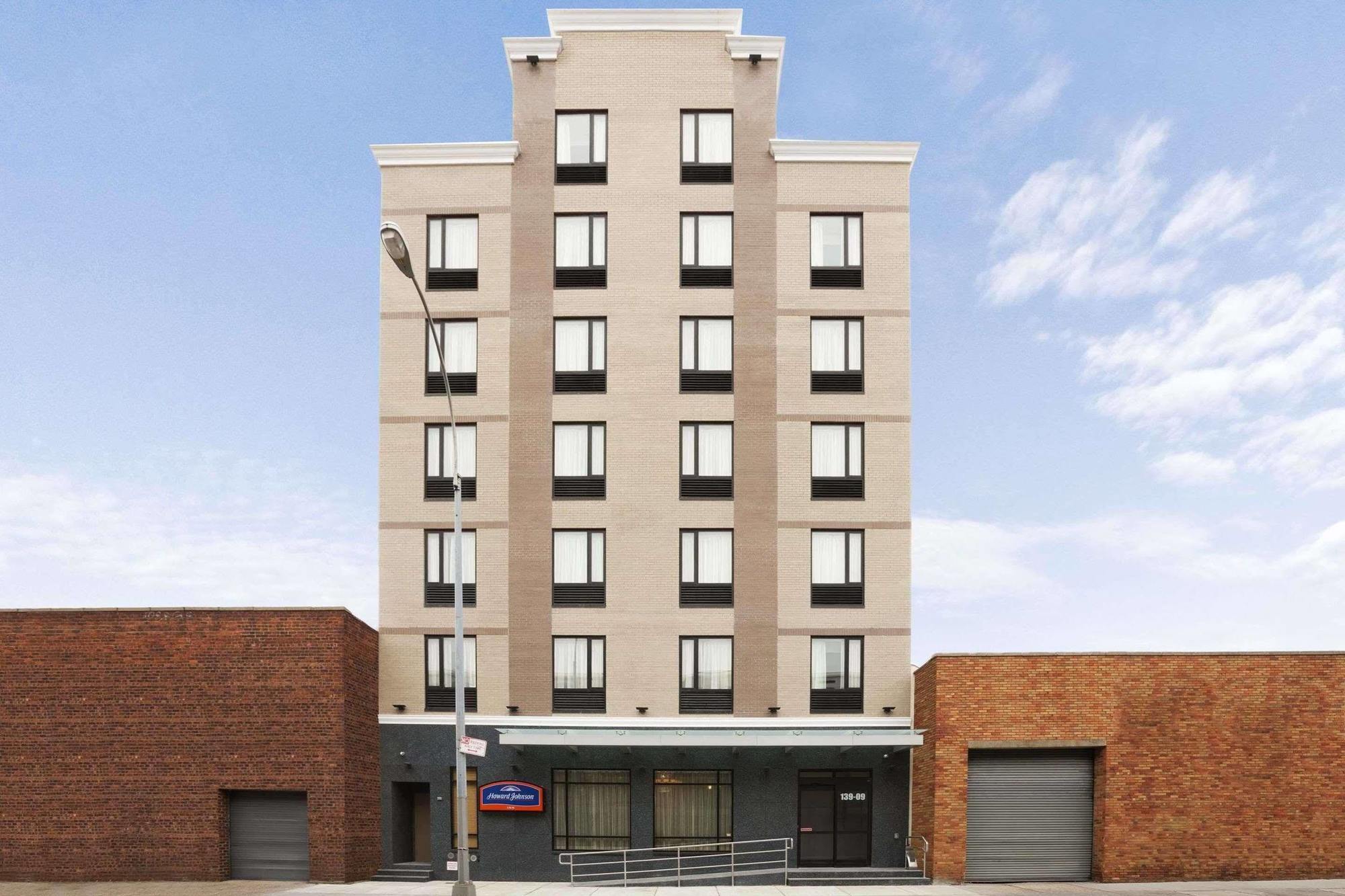 Howard Johnson By Wyndham Jamaica Ny Near Airtrain Jfk Nova Iorque Exterior foto